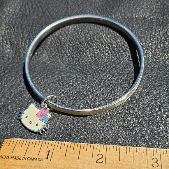 Vintage Hello Kitty Mother-of-Pearl Charm Bangle - Picture 4 of 5